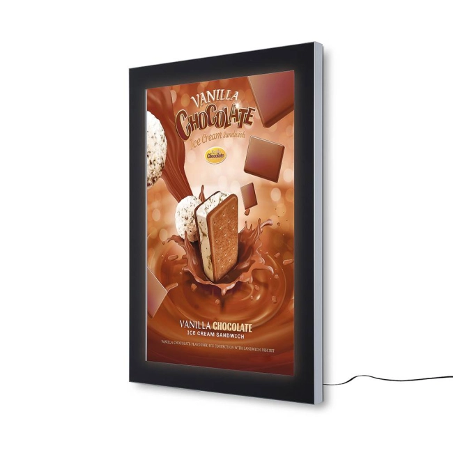 Podświetlana witryna zewnętrzna - 700 x 1000 mm